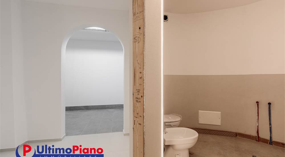 BAGNO PIANO SEMINTERRATO